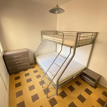 Proche Plage, Centre-ville, Equipe Pour 5 Personnes - Fr-1-781-57 * Valras-Plage
